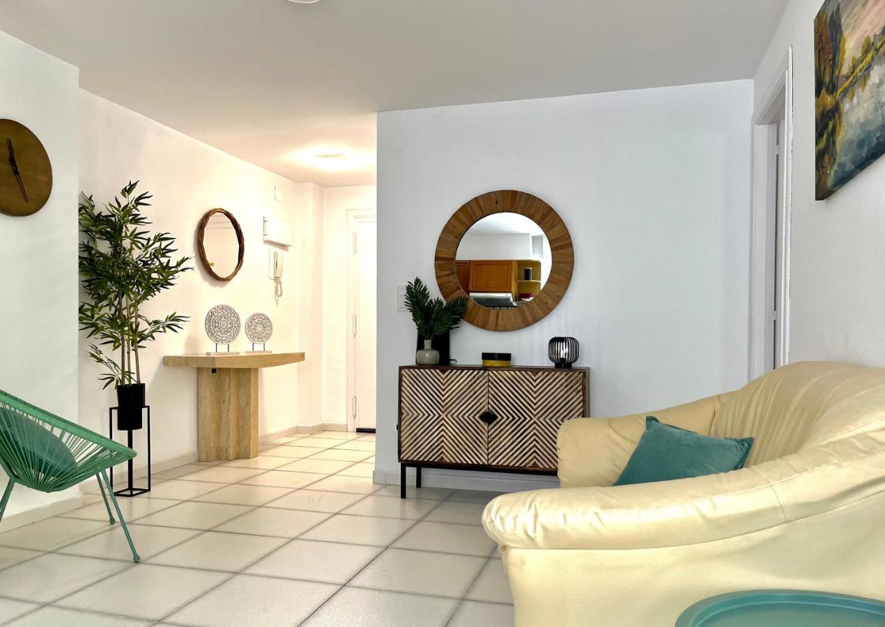 Modern Apartment On The Beach With Pool Calpe Exterior foto